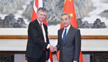 rencontre entre le chef de la diplomatie chinoise et le conseiller du PM britannique