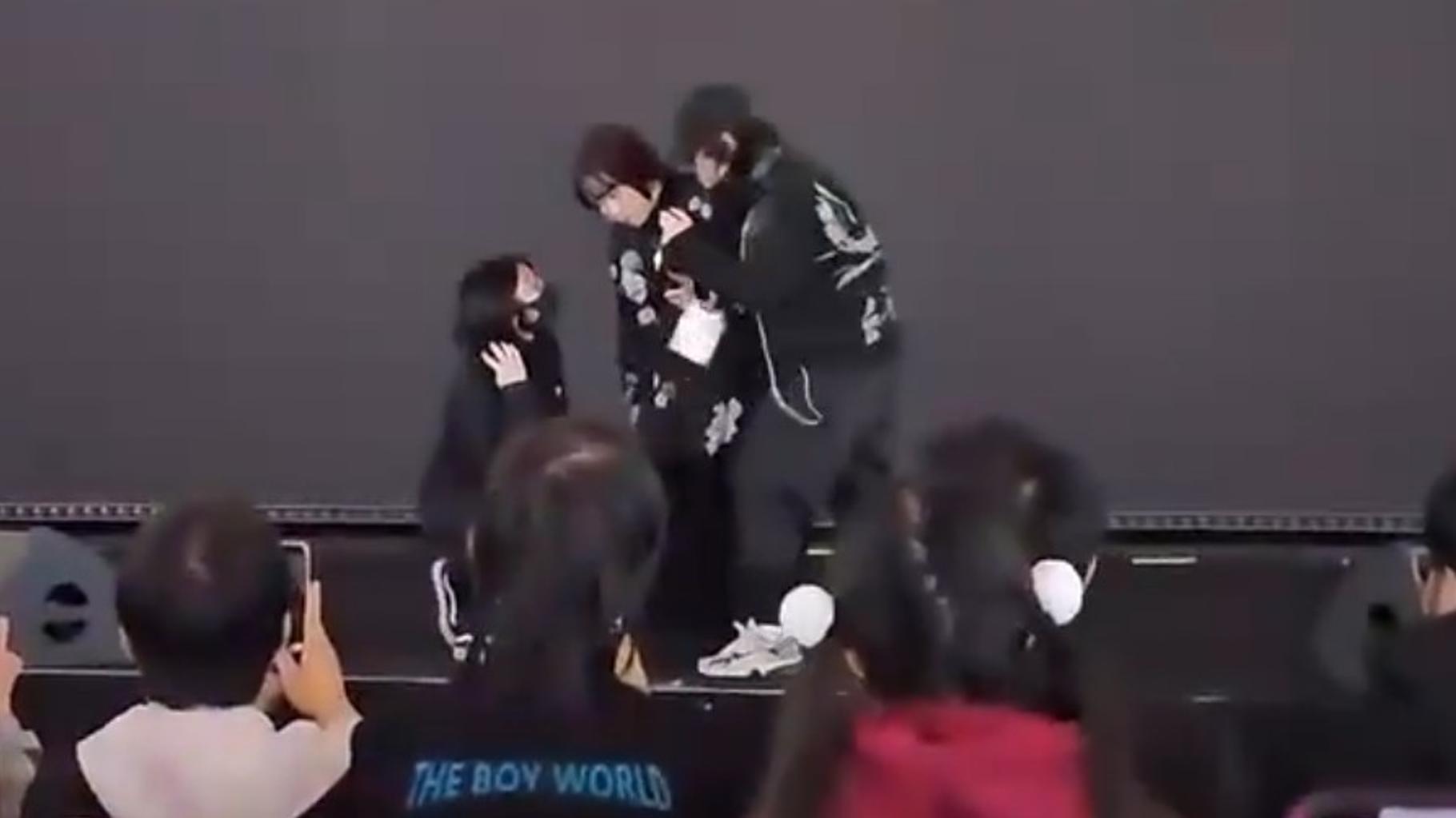 Ce concert brutalement interrompu illustre les fortes tensions diplomatiques entre Tokyo et Pékin