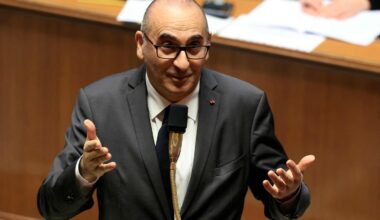 Laurent Nuñez ne se dit « pas favorable » à l’interdiction du voile aux mineures