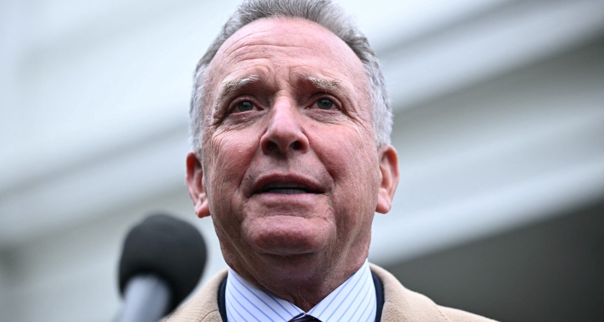 Donald Trump défend son émissaire Steve Witkoff, accusé de collusion avec la Russie