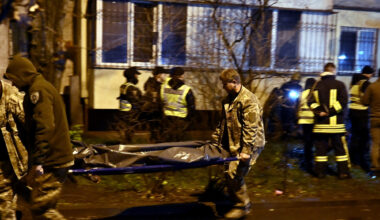 au moins un mort et une dizaine de blessés après une nouvelle attaque de drones sur Kiev