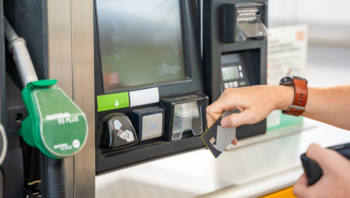 Hausse du prix des carburants : la gifle de janvier arrive, et l'électrique ne vous sauvera pas