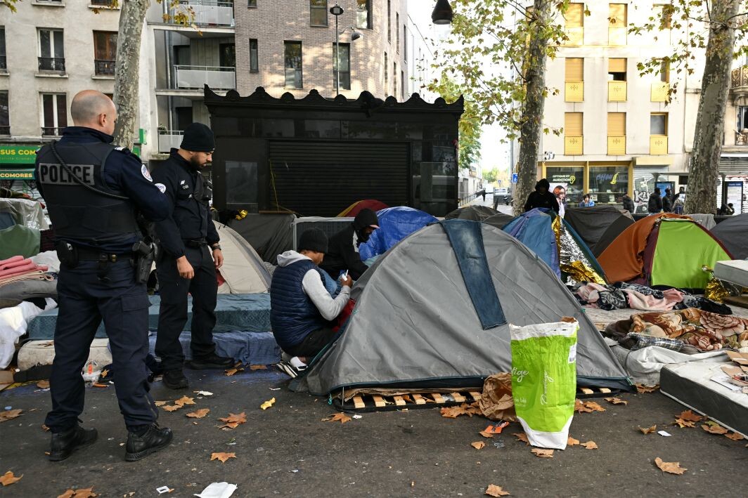 le préfet de police ne veut plus de campements boulevard Richard-Lenoir, les occupants doivent partir