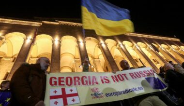 La Géorgie réprime l’opposition et s’éloigne de l’Union européenne