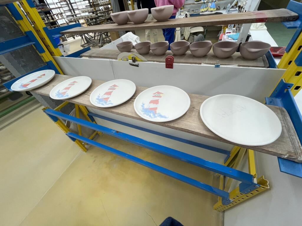 Faïencerie Henriot table des décors