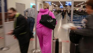 le secrétaire américain aux Transports déclare la guerre aux... chaussons et pyjamas dans les aéroports