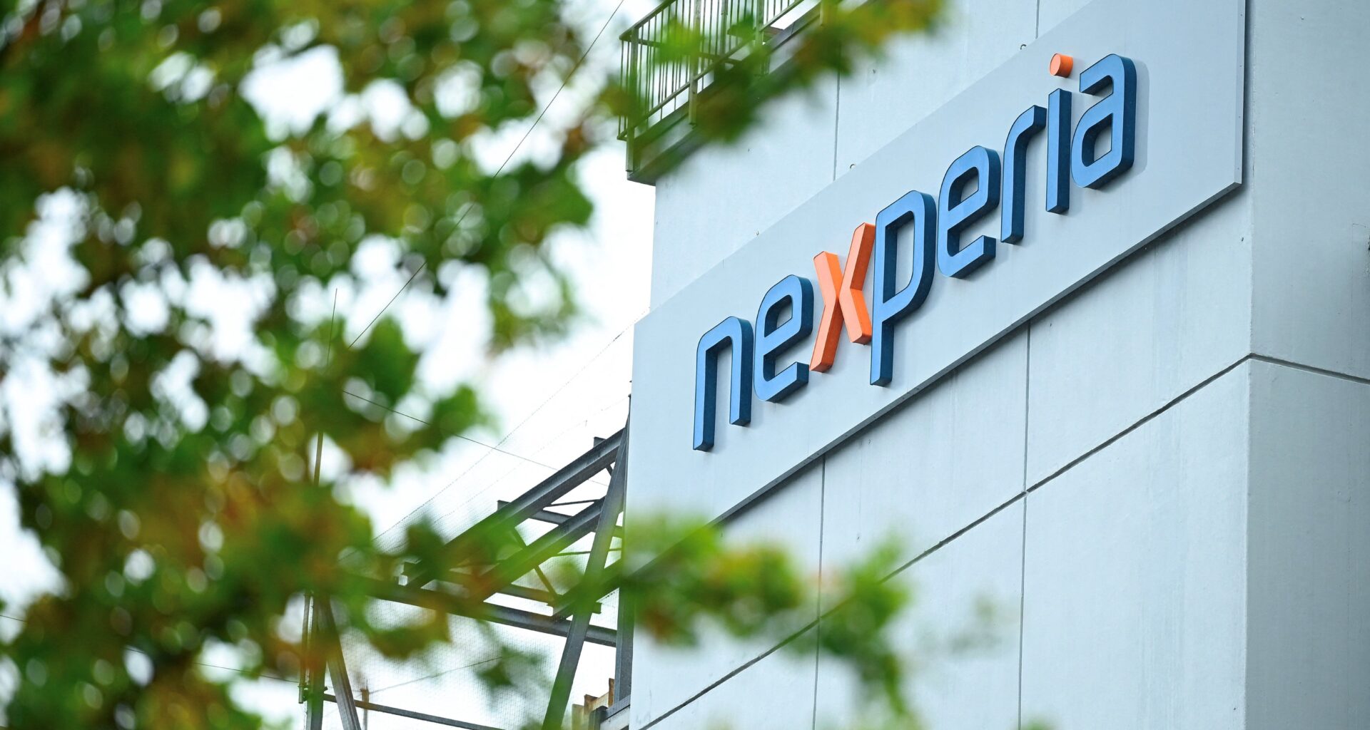 Reprise partielle des livraisons de puces Nexperia : l'Allemagne salue une « désescalade »