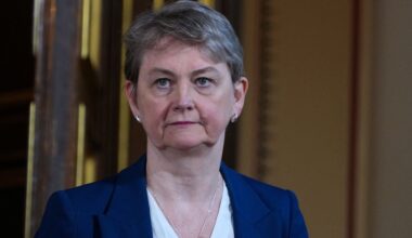 Le Royaume-Uni envisage des sanctions liées à la guerre au Soudan, annonce la ministre des Affaires étrangères