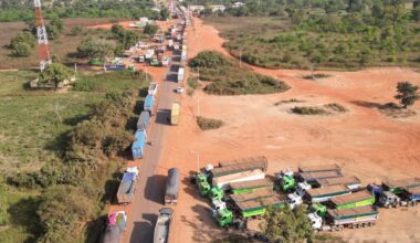 asphyxiée par les djihadistes, mal défendue par la Russie, la junte est aux abois