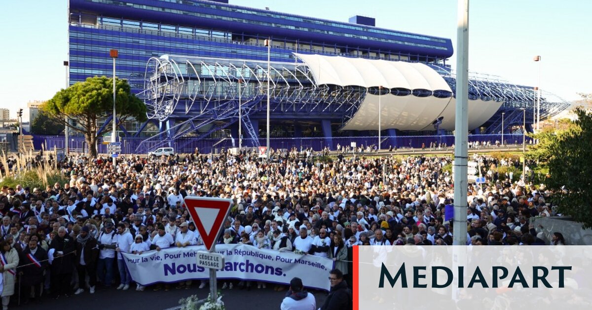 « Debout ! Debout ! Debout ! » : À Marseille, au rassemblement pour Mehdi, l’appel à « lutter » d’Amine Kessaci