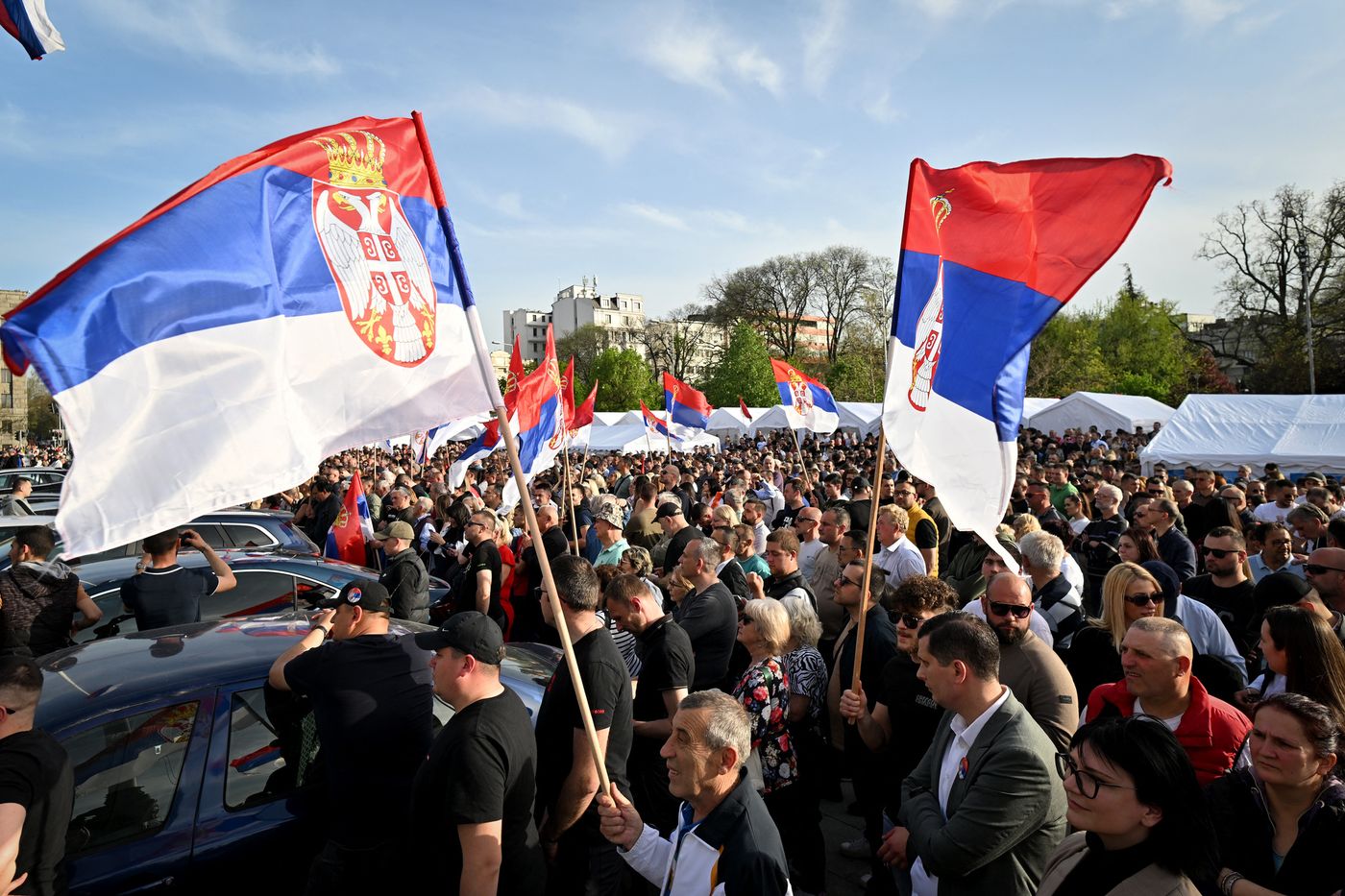 dans une Serbie pro-Poutine, les exilés russes se font discrets