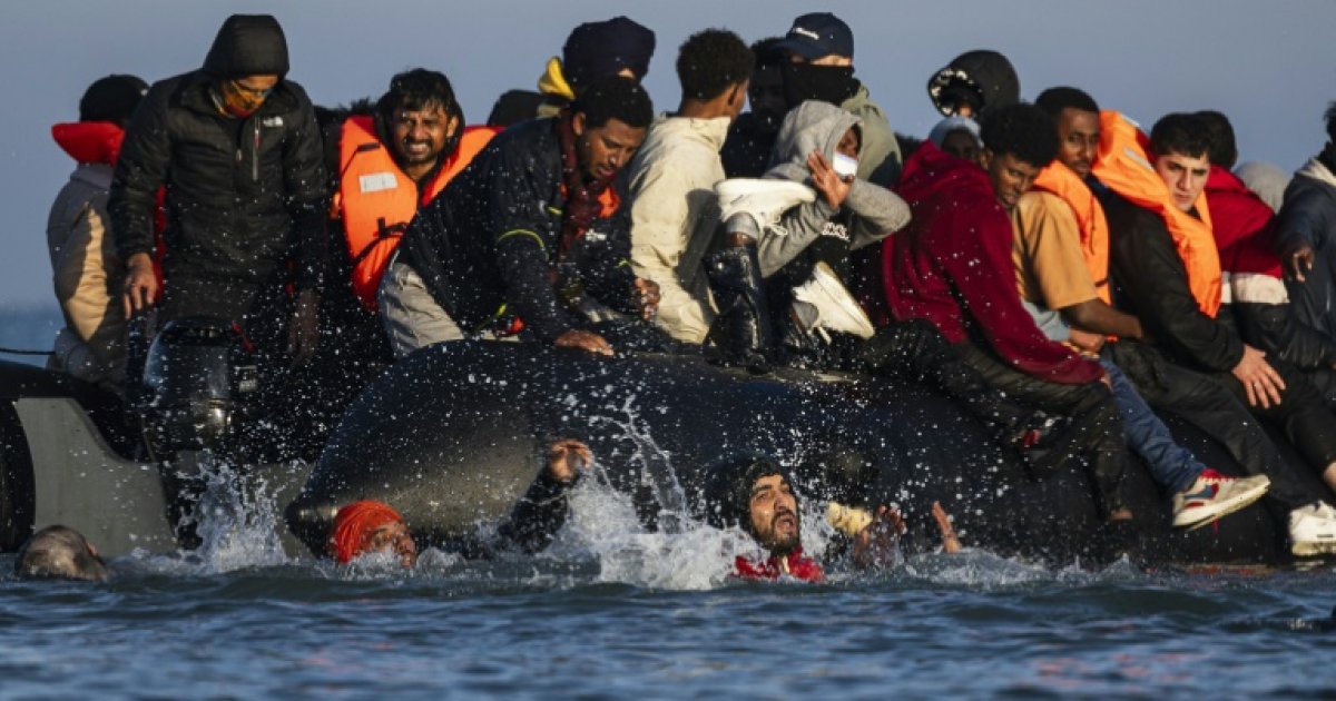 Les Européens s'écharpent sur la répartition de 30.000 demandeurs d'asile : Actualités