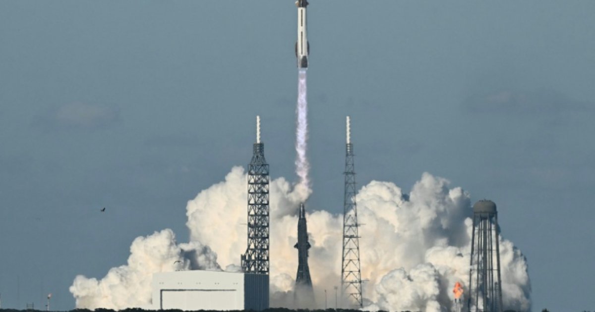 L'entreprise spatiale de Bezos parvient à récupérer le propulseur de sa grande fusée, une prouesse : Actualités