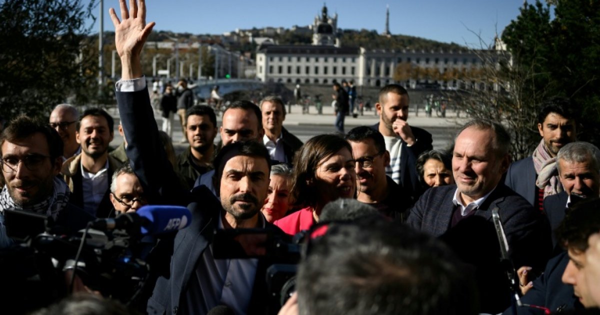 Lyon: le maire écologiste lance sa campagne en vue d'un "match serré" face à Aulas : Actualités