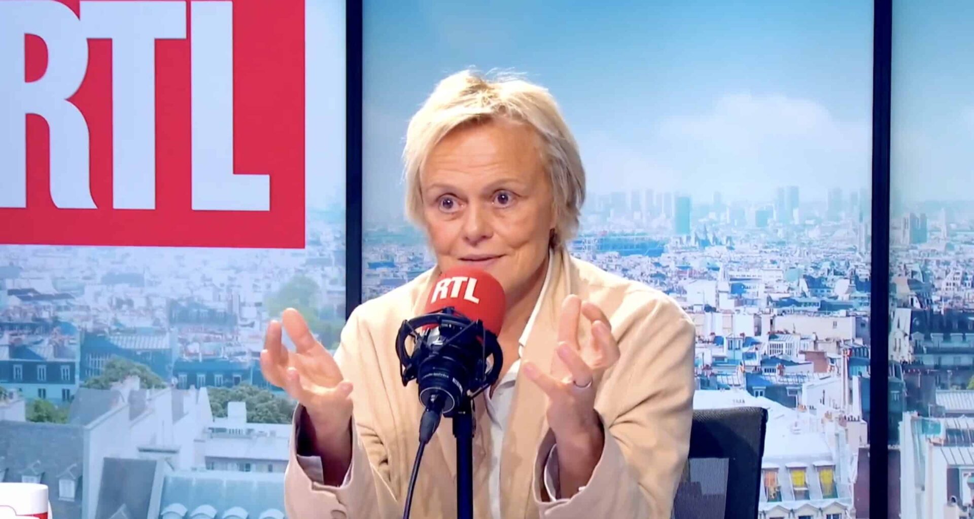"Je compte tout" : les inquiétantes révélations de Muriel Robin sur ses TOC et ses peurs incontrôlables