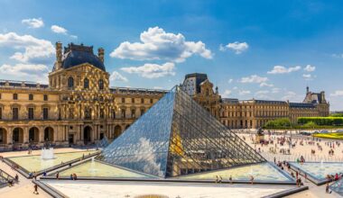 Pour lutter contre un Louvre surchargé, la porte des Lions rouvre côté Seine