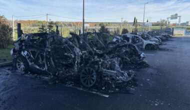 Un incendie détruit 24 véhicules électriques sur le parking de la concession Tesla aux Pennes-Mirabeau