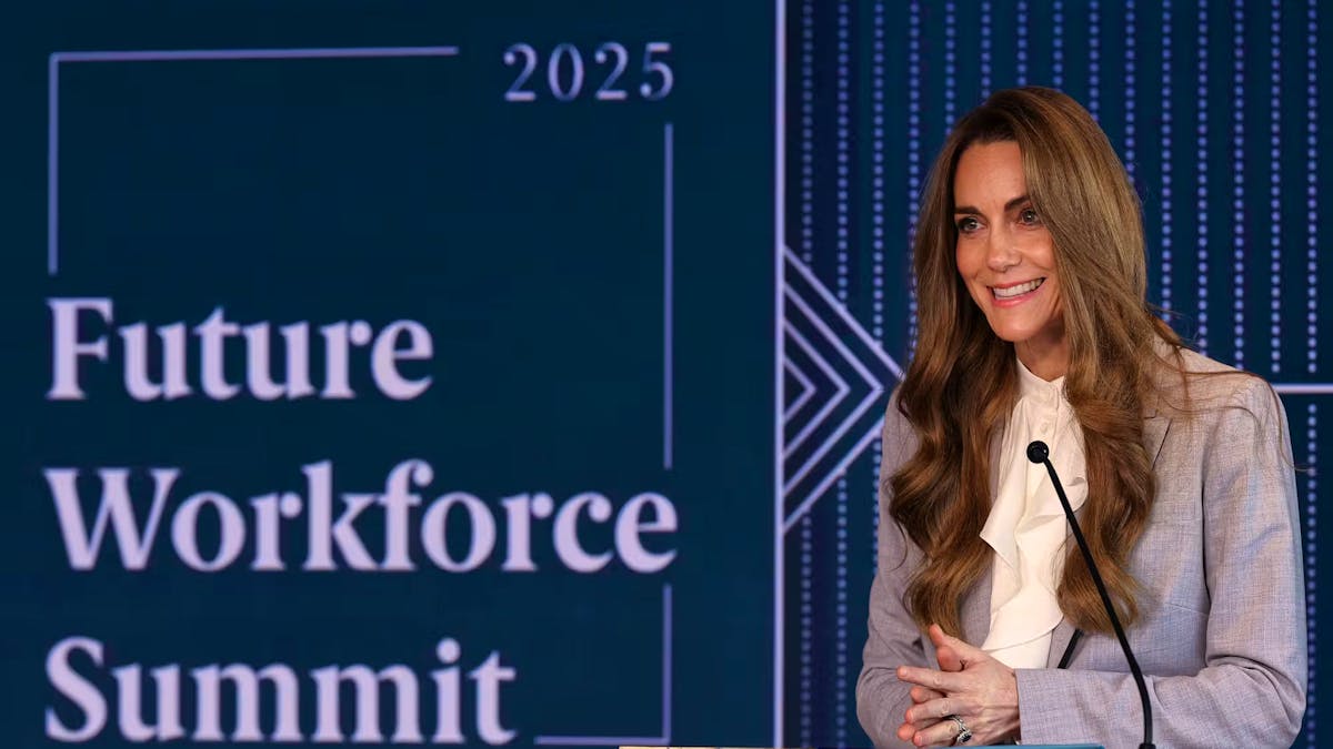 Royaume-Uni: Kate prend la parole en public pour la première fois en deux ans