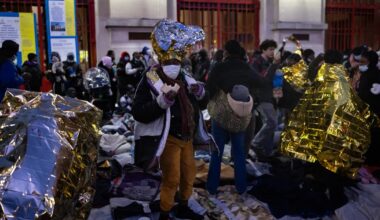 la mairie du XXe arrondissement a accueilli pour la nuit des migrants dans sa salle de réception