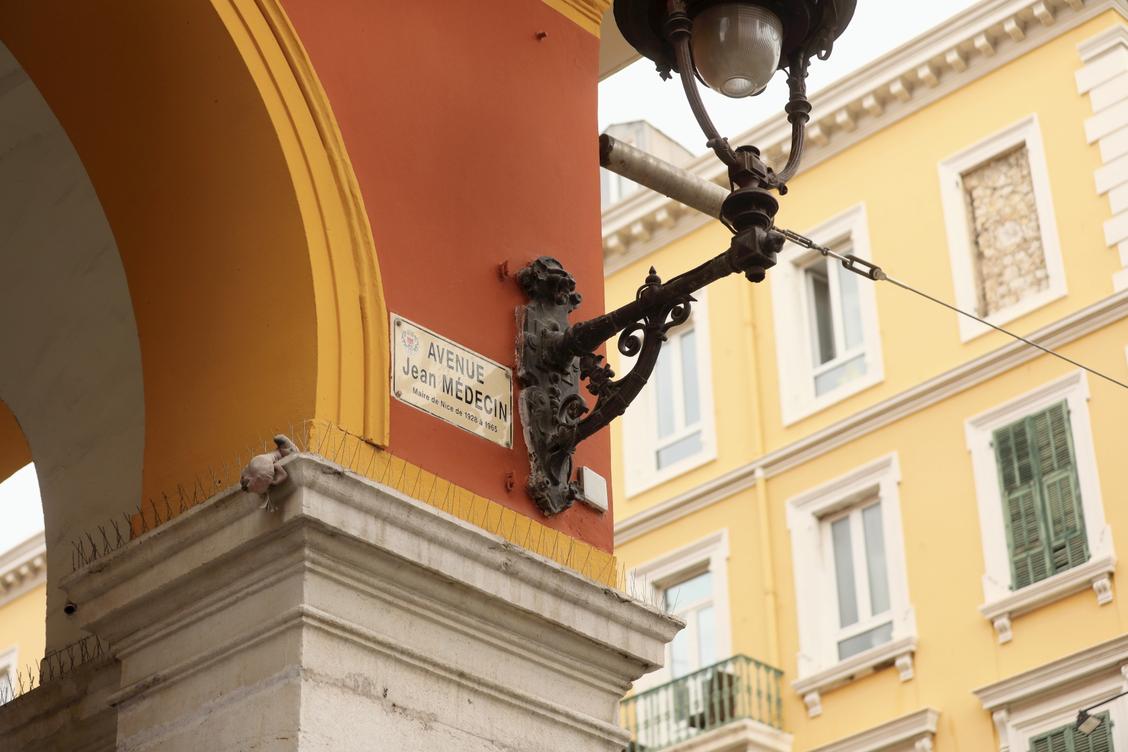 Pourquoi les communistes veulent débaptiser l’avenue Jean-Médecin à Nice ?