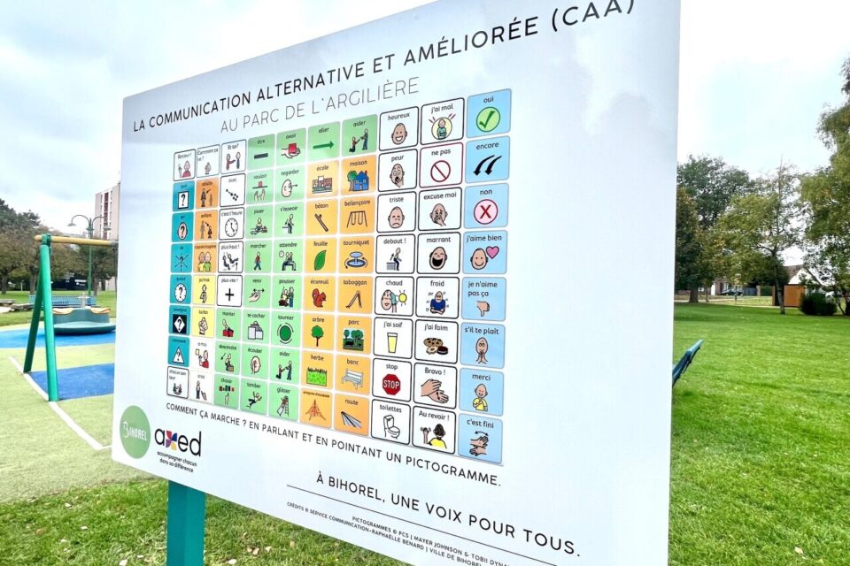 Bihorel inauguration panneau CAA