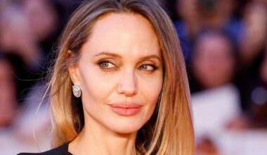 Angelina Jolie aurait visité des établissements médicaux à Kherson, dans le sud du pays