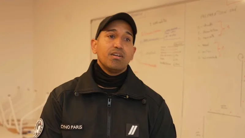 Fred, formateur, déplore un nombre encore insuffisant d'équipes cynophiles.