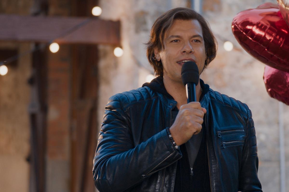 “T’as pas changé” transforme l’essai, “L’Inconnu de la Grande Arche” trouve sa voie