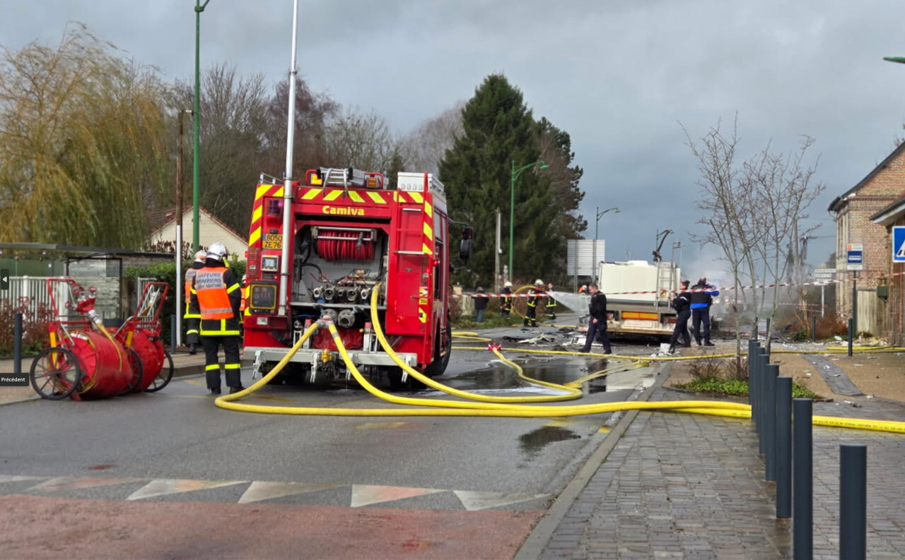 Un homme trouve la mort après l’explosion de son camion dans le centre-bourg d’un village de Seine-Maritime