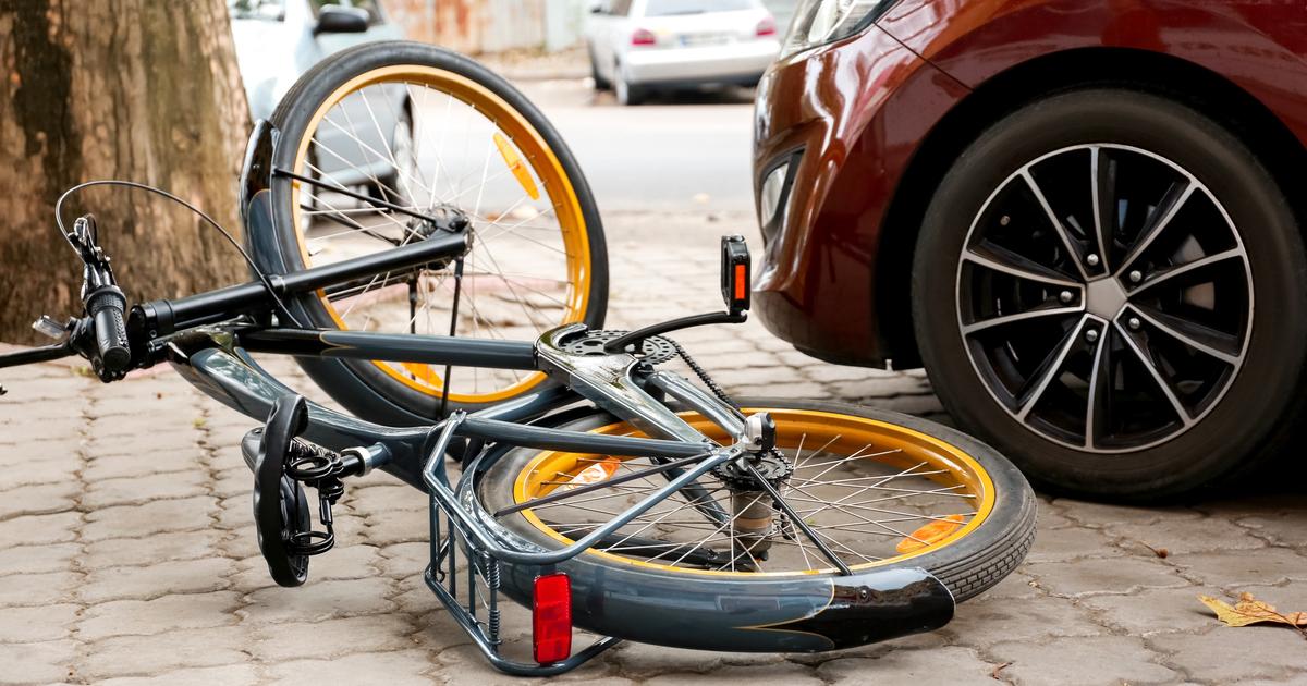 un cycliste de 56 ans décède après une collision avec un poids lourd