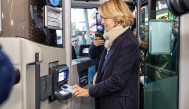 « Ça change tout ! » : vous pourrez bientôt payer votre ticket de bus avec une carte bleue à Paris et en proche banlieue
