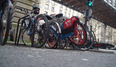 Vélos en libre-service à Paris : avec 50 % de places en moins, les usagers galèrent pour se garer