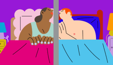 « On n’a jamais eu une sexualité aussi épanouie » : dans le(s) lit(s) de Martina et Arnaud, qui font chambre à part