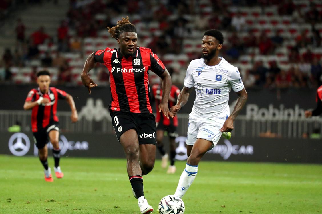 Découvrez le 11 de l’OGC Nice pour la rencontre face à l’OM