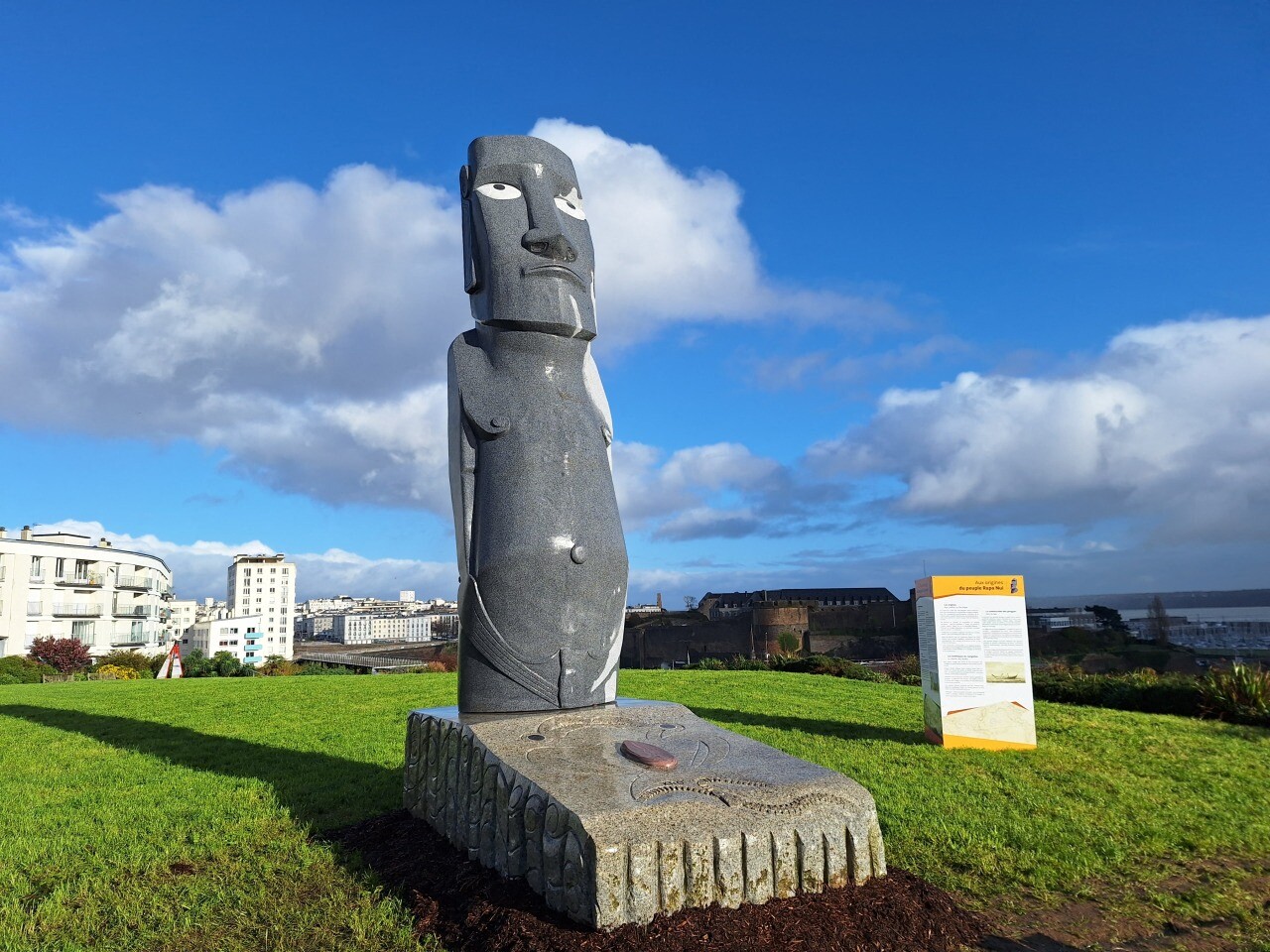 À Brest, une sculpture géante à découvrir avant son départ