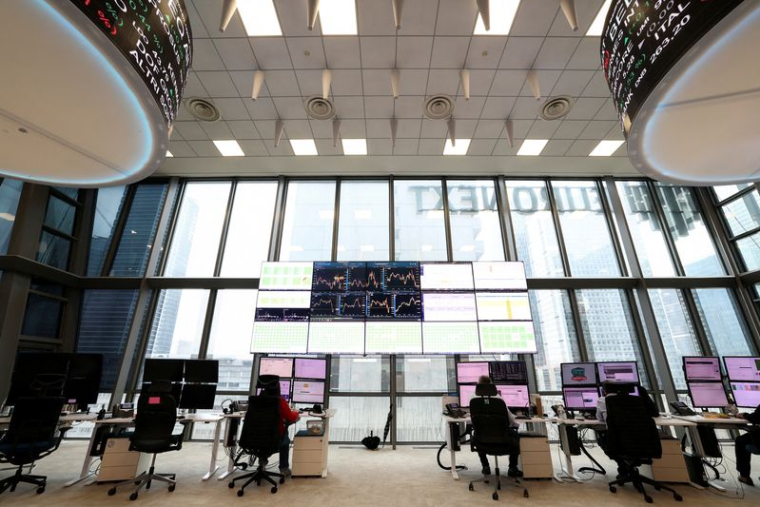 La bourse Euronext dans le quartier d'affaires de La Défense à Paris