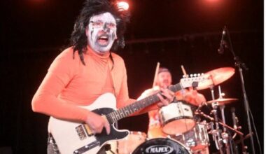 qui est ce Super rockeur déjanté qui va allumer le feu au Rockstore ?