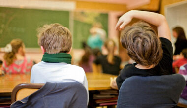 le rectorat suspend trois enseignants de maternelle