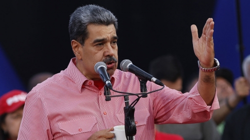 La tension monte entre les États-Unis et le Vénézuela : le président Maduro riposte et dit ne pas vouloir se laisser « menacer »