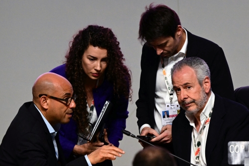 Déception pour l’Europe à la COP30 : les 200 pays réunis proposent un consensus sans plan de sortie des énergies fossiles