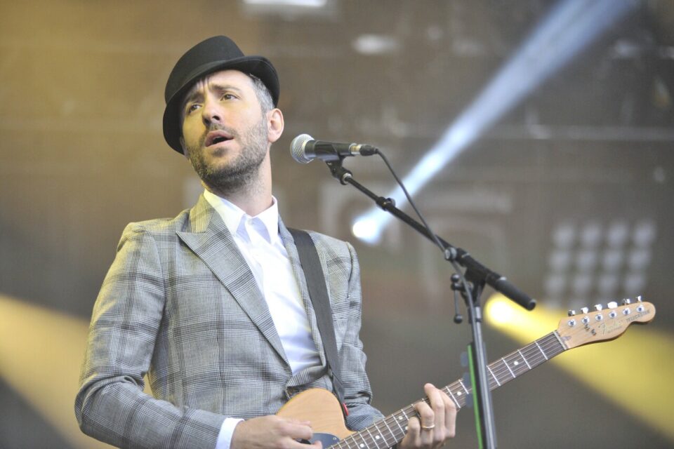 Charlie Winston et sa pop à tendance électro devraient mettre tout le public d'accord.