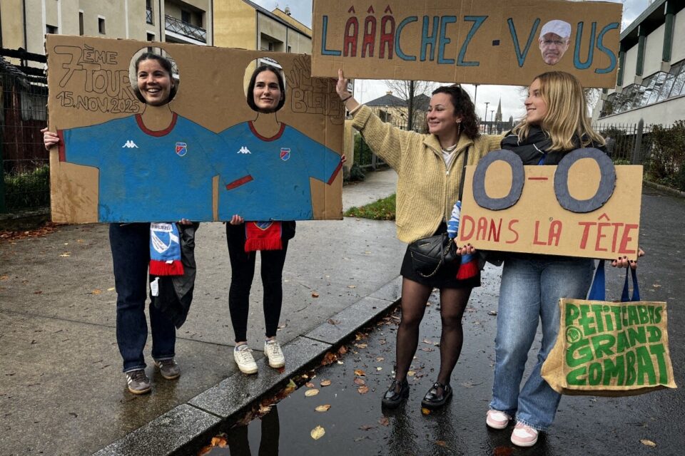 Les pancartes des supporters des Bleuets !