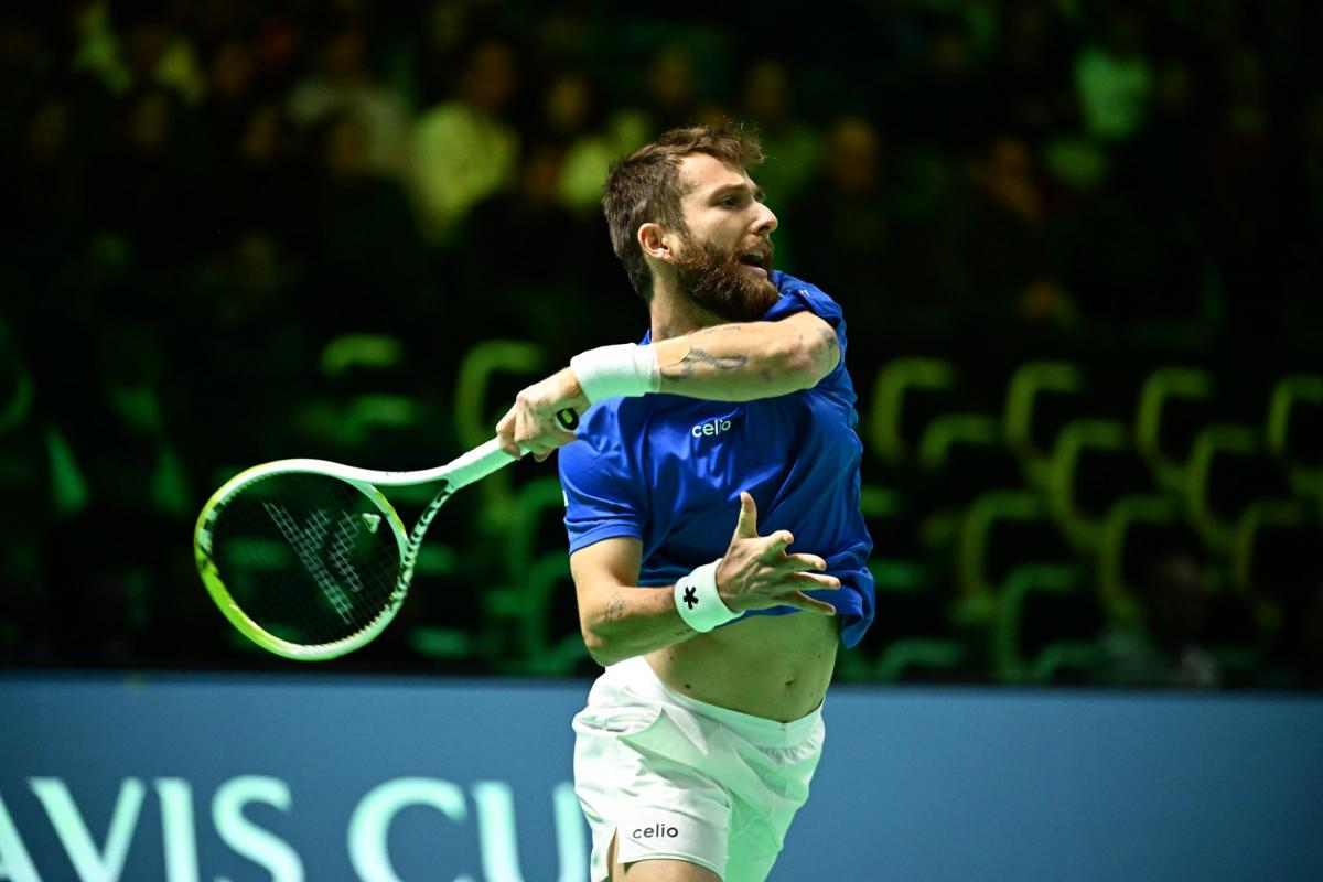 La France dos au mur face à la Belgique en quart de finale de Coupe davis après la défaite de Corentin Moutet contre Raphaël Collignon - L'Équipe