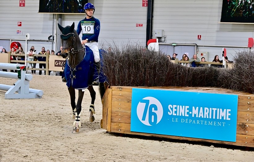 Equi Seine : Victoire de Karim Laghouag et Dream de Vieve sur le cross indoor