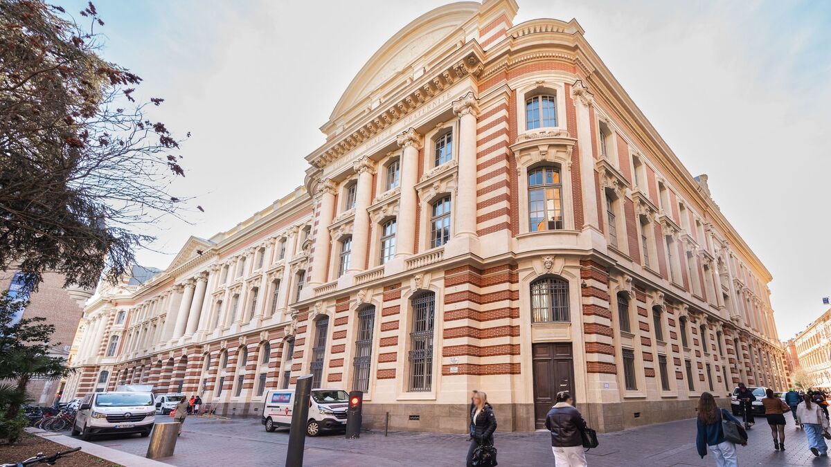 Toulouse : le Capitole retrouve ses couleurs après six ans de restauration