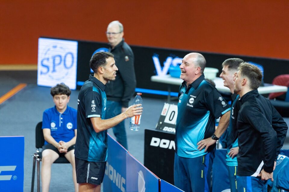 Un instant de coaching de l'équipe de Rouen Spo Tennis de Table