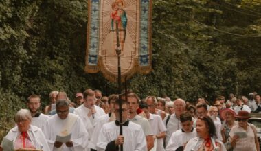 Installation du nouveau calvaire à la Grotte de Cotatay le dimanche 16 novembre