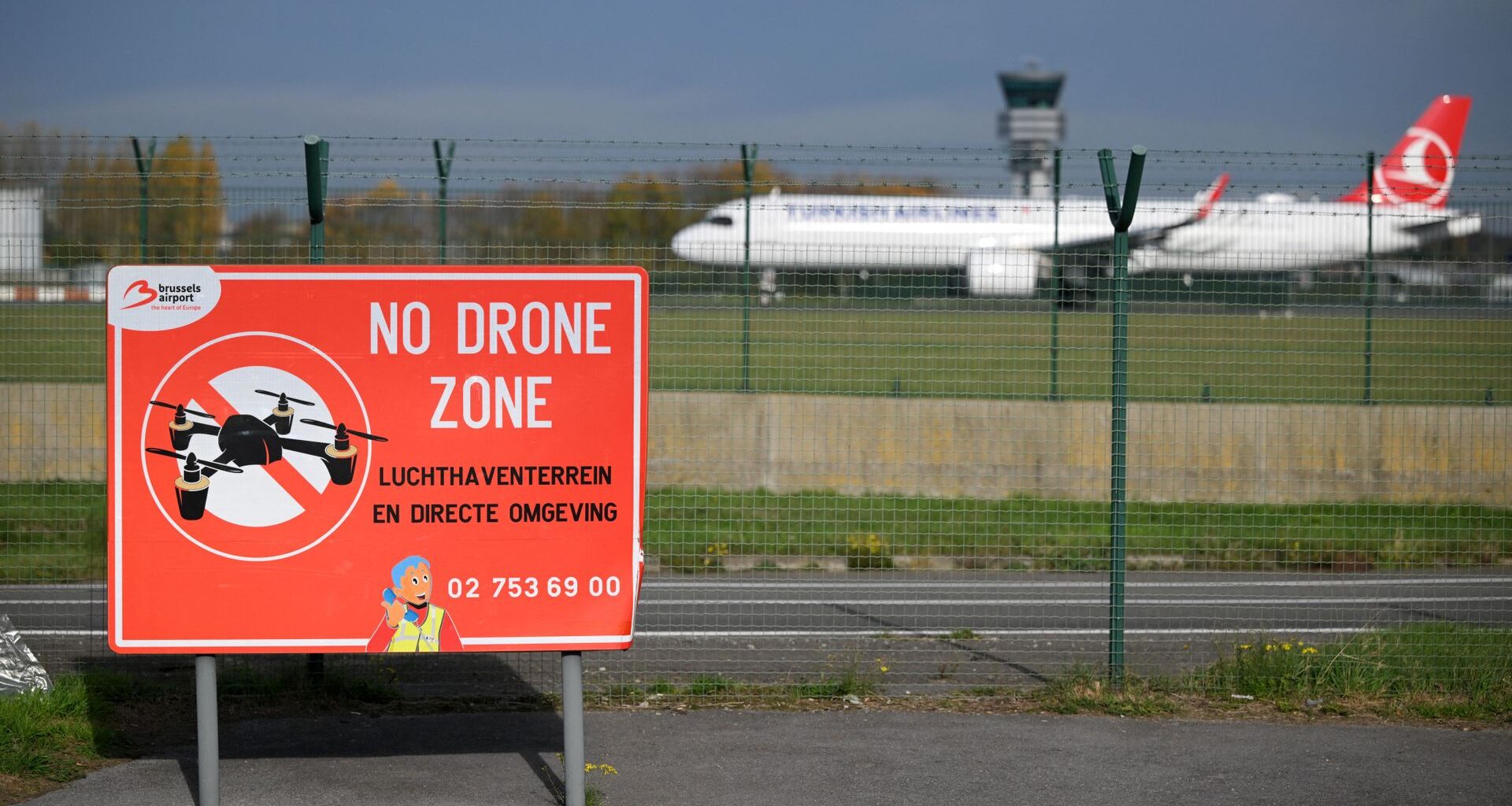 Après la France et l’Allemagne, le Royaume-Uni envoie également une équipe anti-drones en Belgique