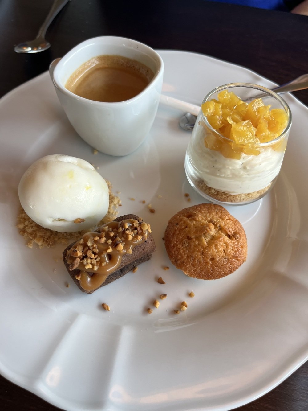 Le café gourmand pour lequel il faut rajouter 1€ de plus à la formule.