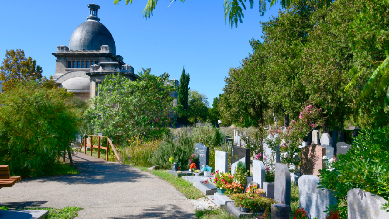 La Ville de Lyon restaure le dôme du crématorium de la Guillotière